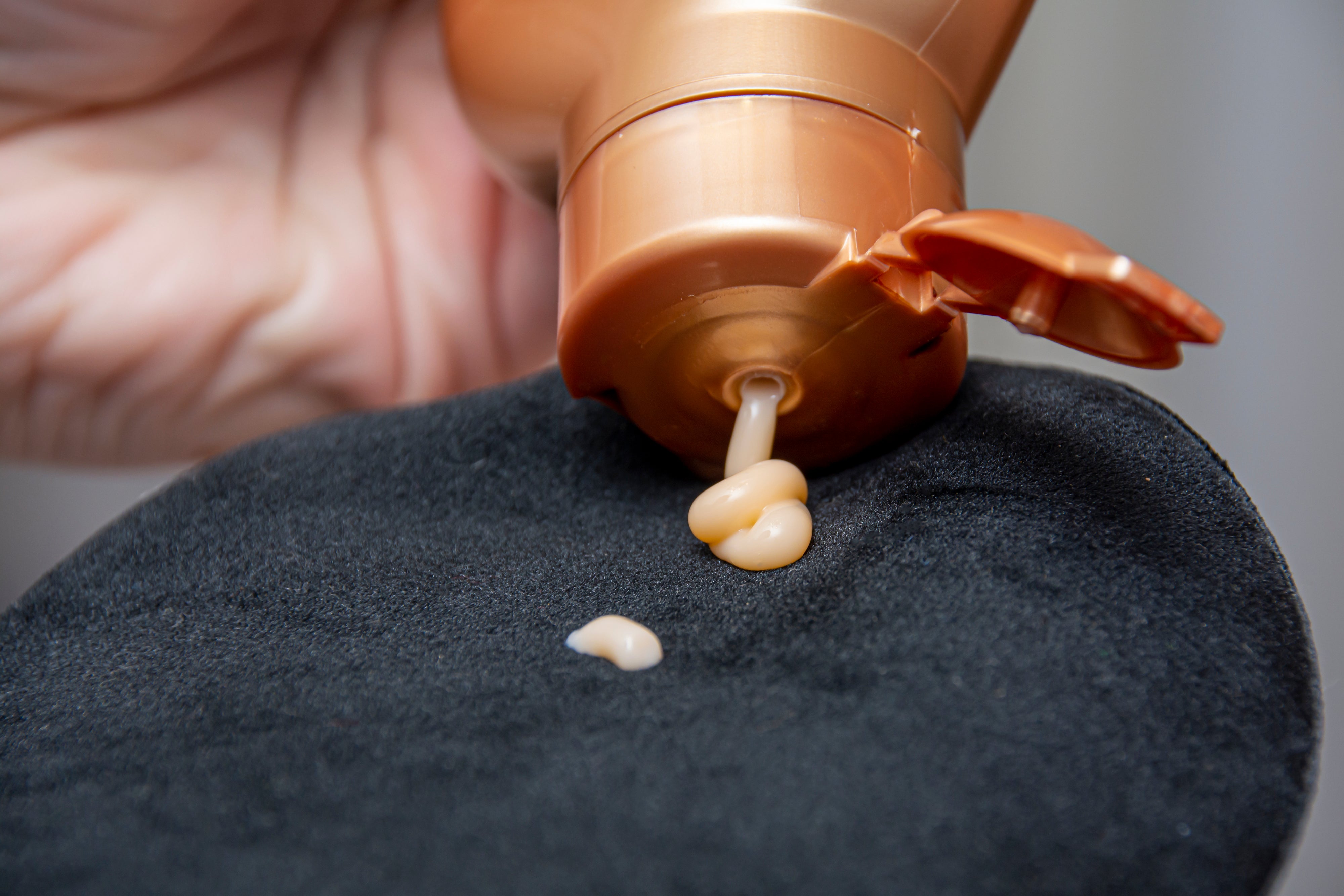 Unveiling the Magic of Overnight Self-Tanning: Your Path to a Flawless and Lasting Glow